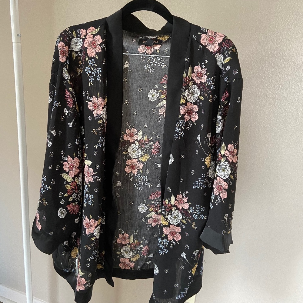 Black Floral Kimono Style Robe Jacket